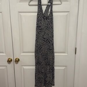 Sleeveless maxi dress